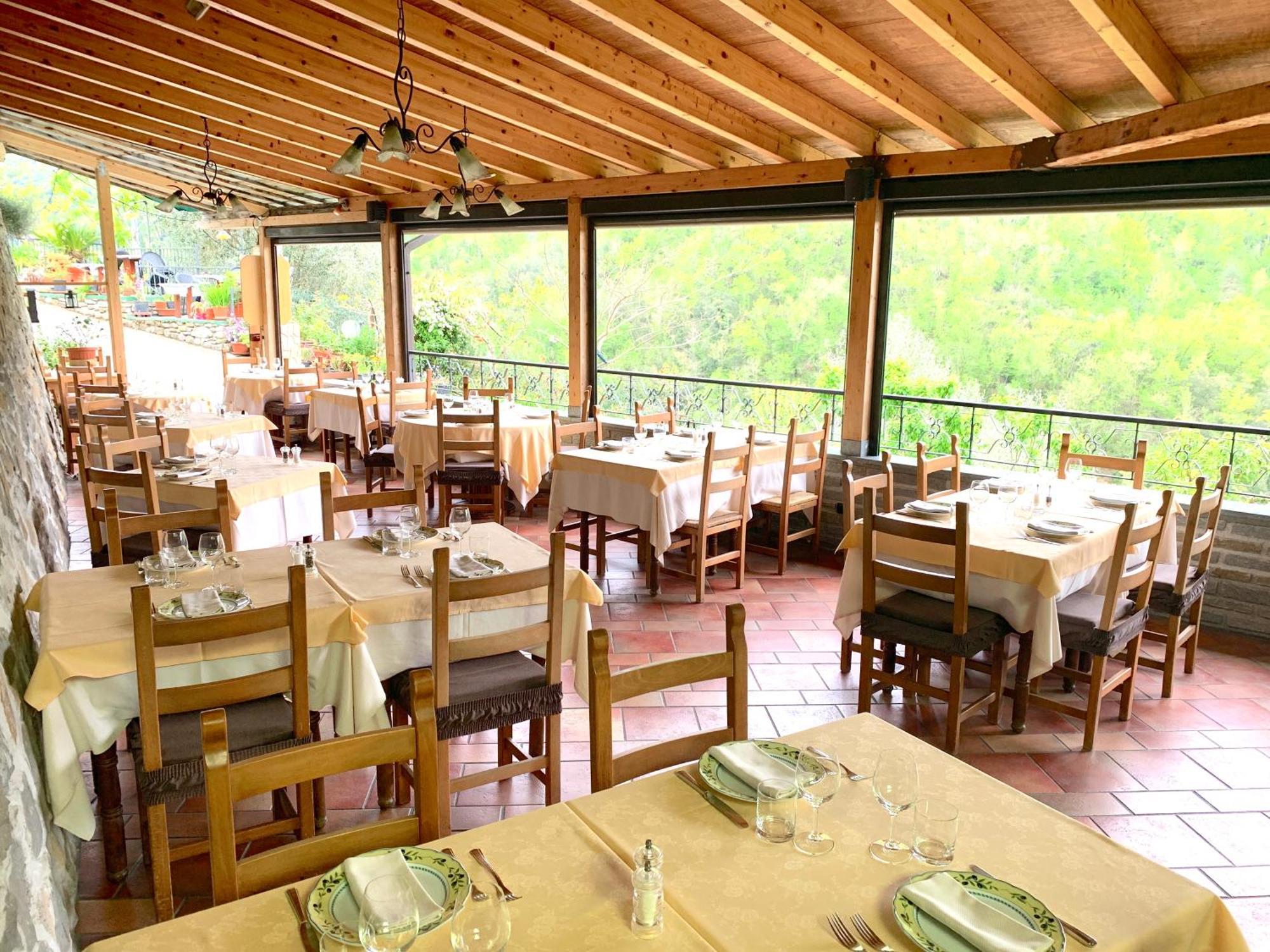La Favorita Apricale B&B & Ristorante Dış mekan fotoğraf